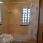 Moradia Em Privado Perto Holiday home