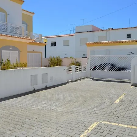 Moradia Em Privado Perto Tatil Evi