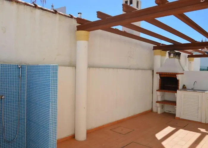 Moradia Em Privado Perto *