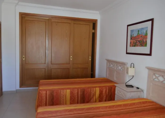 Moradia Em Privado Perto * Vila Nova De Cacela