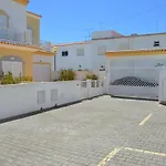 Moradia Em Privado Perto Vakantiehuis