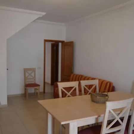 Moradia Em Privado Perto Vakantiehuis