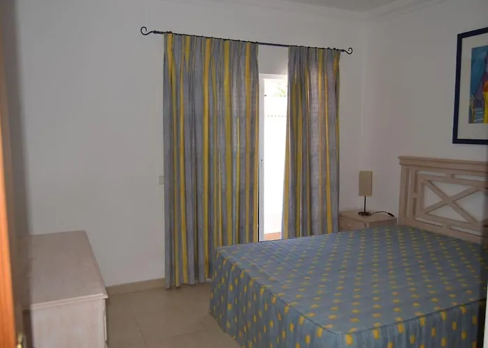 Moradia Em Privado Perto * Vila Nova de Cacela
